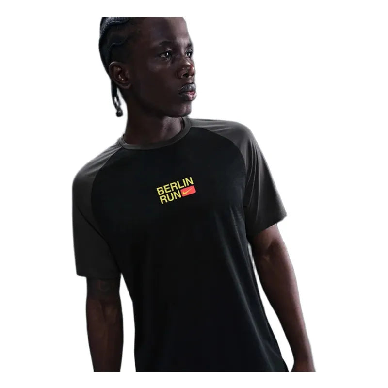 NIKE MEN BLACK T-SHIRT (SHORT SLEEVE) | SKU : IH4069-010