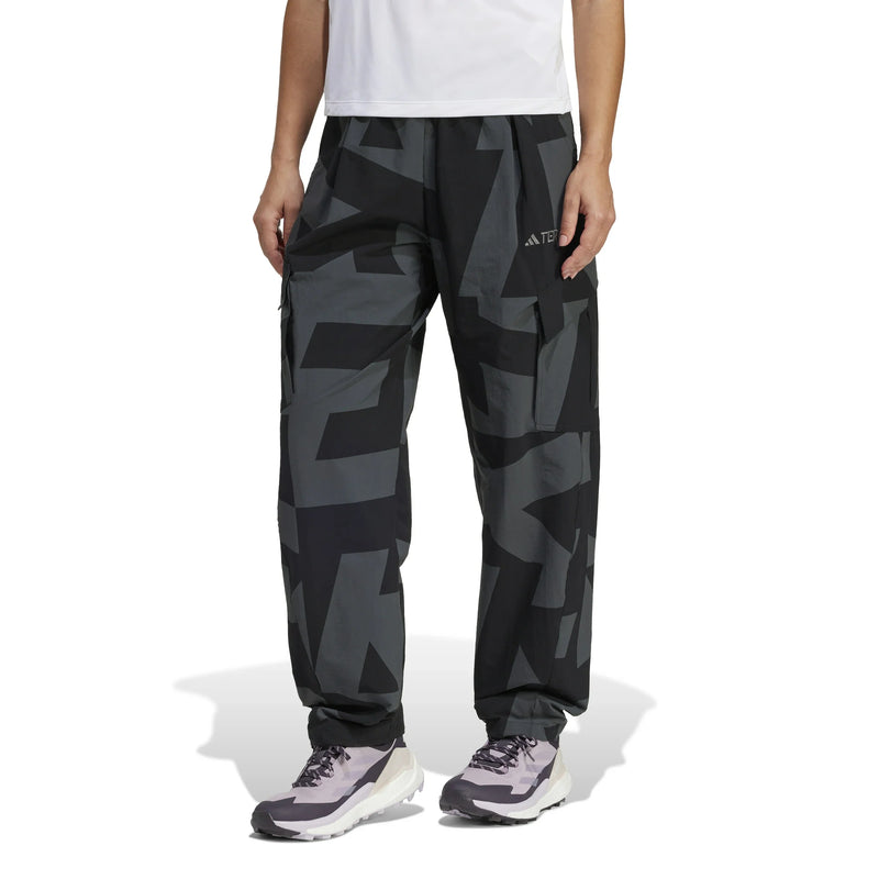 adidas WOMEN BLACK PANTS & SHORTS | SKU : JF3702